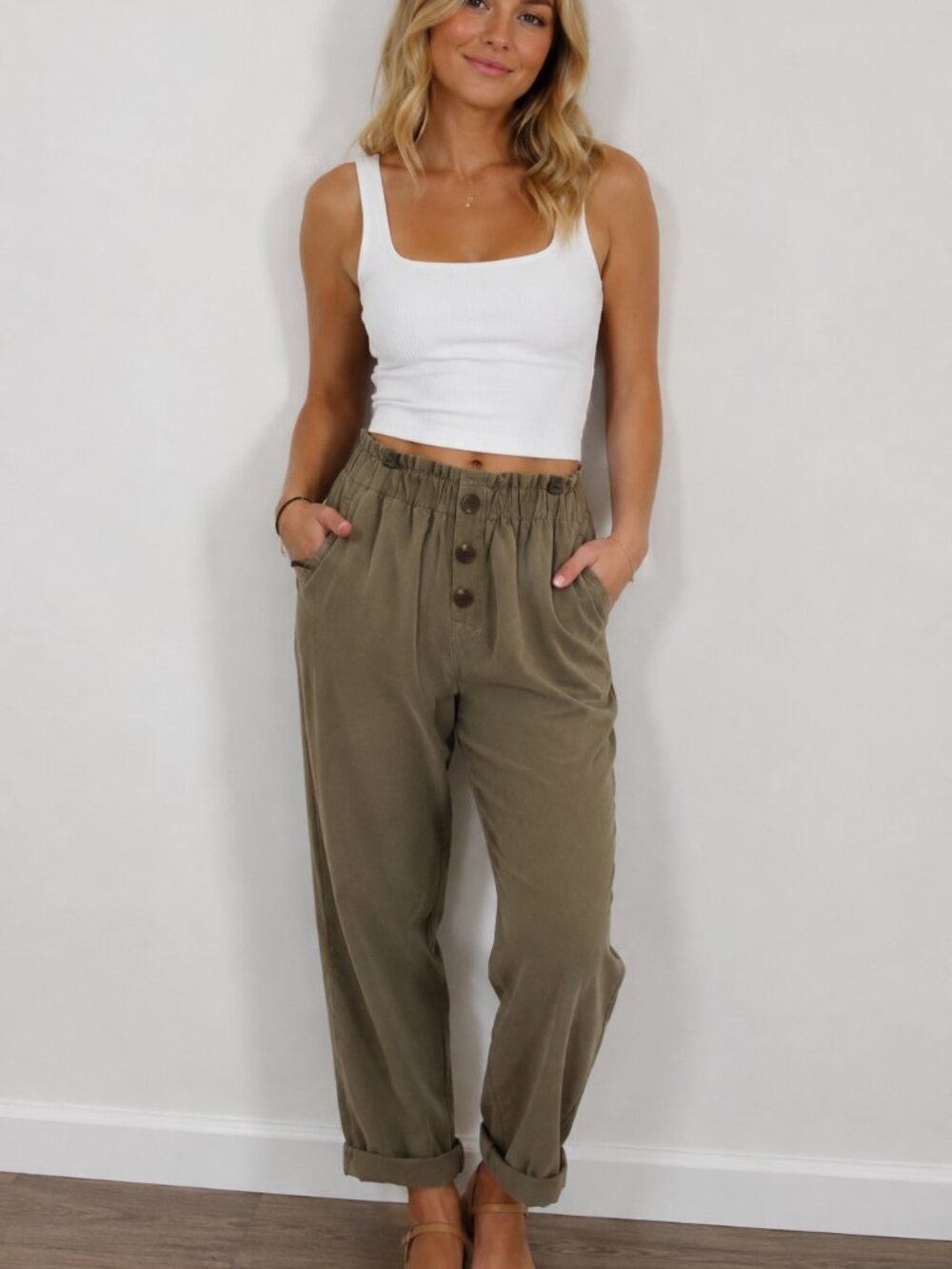 Zara Women's Green Cinched Paper bag Waist Pants with Pockets Size Small